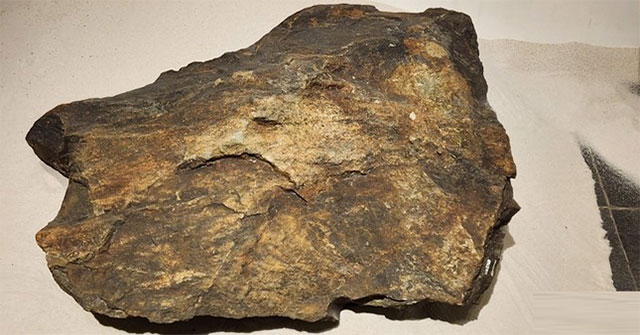 Admire the oldest stone in Vietnam dating back nearly 3 billion years