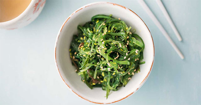 American doctor reveals 2 types of vegetables that can activate longevity genes, 'improve aging', help lower blood sugar, and lose weight