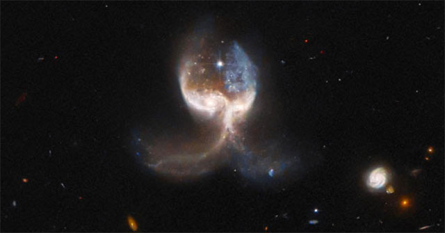 Angel Wings: Scary future when the galaxy containing the Earth collides