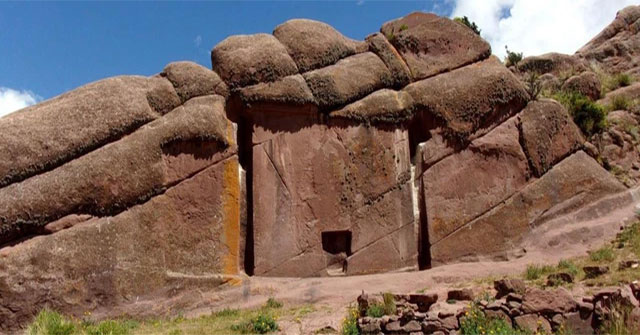Aramu Muru: Is the most mysterious ancient place in South America a portal to another world?