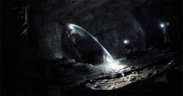 Canadian expert tells the story of 'dose' drinking ancient water 2.64 billion years old: Very strange taste!