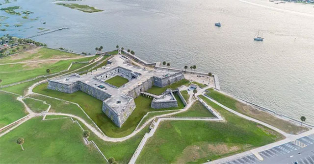 Castillo de San Marcos - A special 'cannon-swallowing' fortress in the US
