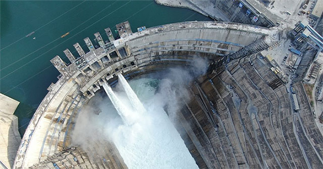 China builds mega-dam system in the harshest place on the planet