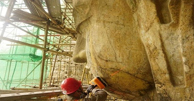 China found a thousand-year-old Buddha statue in gold and silver in a cave