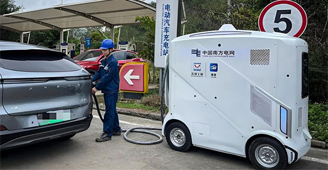 China launches 'mobile charger' for electric cars, which can move freely without a driver