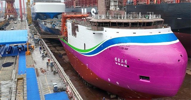 China sends manned submarine to the bottom of the Arctic sea