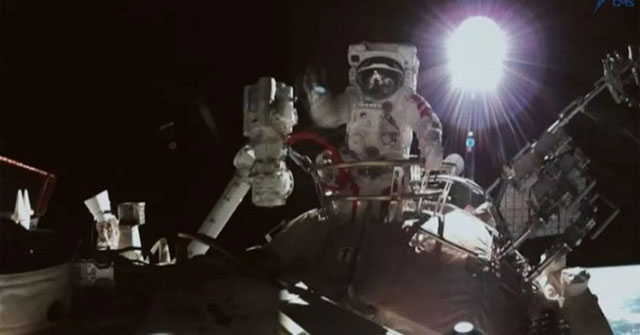 China's first female astronaut to walk in space