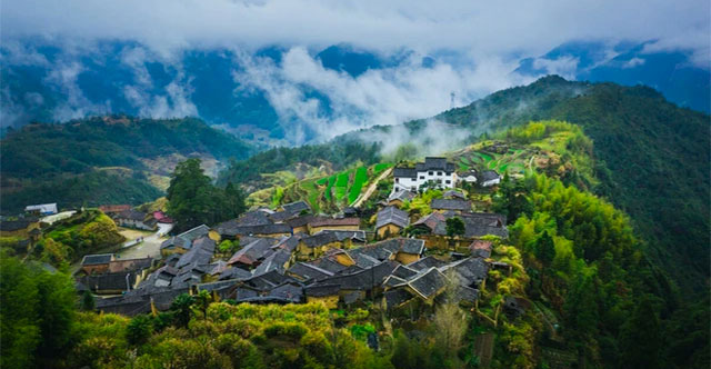 China's Lost Cities: Majestic Nature, Ancient Cities Filled with the Past