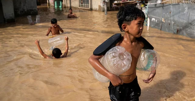 Climate change makes Philippines at double risk of typhoons