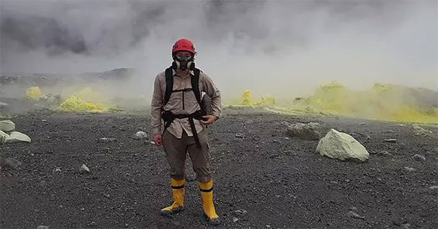 Creatures living in boiling water, full of poison: Clues to alien life