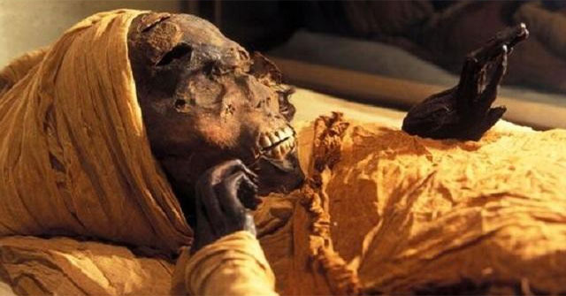 Deciphering the twisted, scary face of the Egyptian pharaoh surprised archaeologists