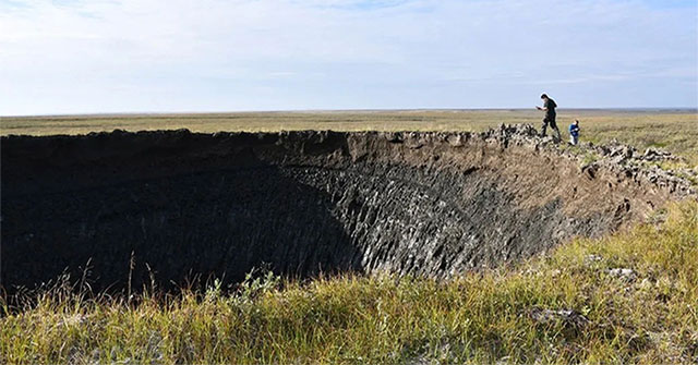 Decoding the mystery of the giant 'death hole' in Siberia