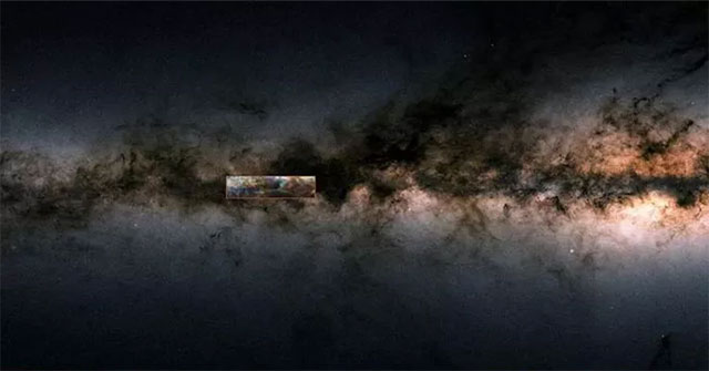 Detecting Maggie - a 3,900 light-year long ghost crossing the galaxy containing Earth