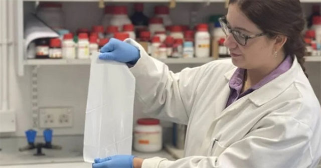 Developing self-sterilizing plastic that kills viruses