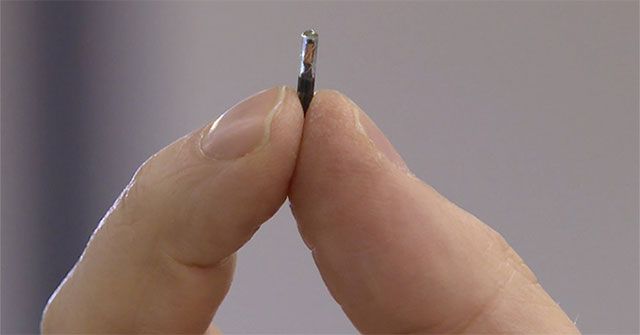 Development of an electronic chip implanted under the skin to store Covid-19 vaccination information