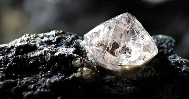 Diamonds from the depths of the Earth contain minerals like never before