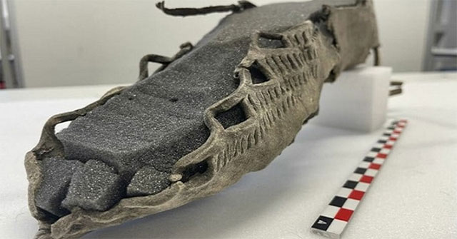 Discover 1,500-year-old sandals buried under the snow