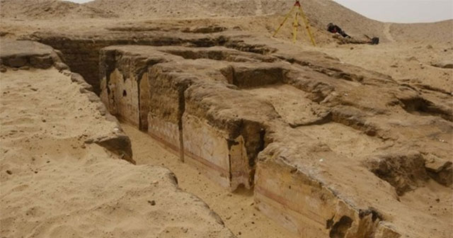 Discovering a uniquely decorated tomb of ancient Egypt