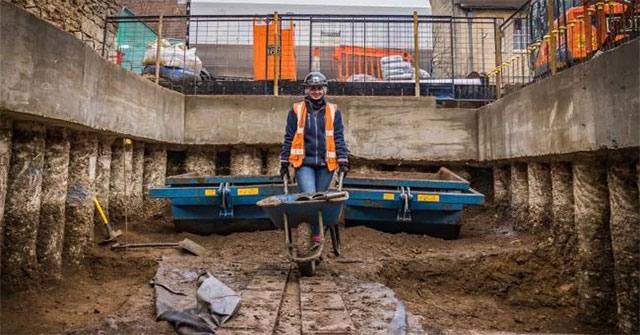 Discovering the foundation of the school has disappeared in British history