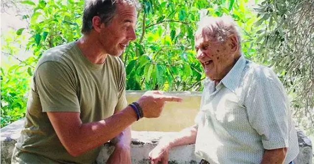 Elderly man with cancer moved to live in blue zones, unexpectedly lived to be 98 years old: The secret is very simple!