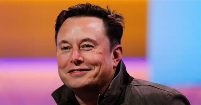 Elon Musk says people can upload their memories and personalities to a robot developed by Tesla