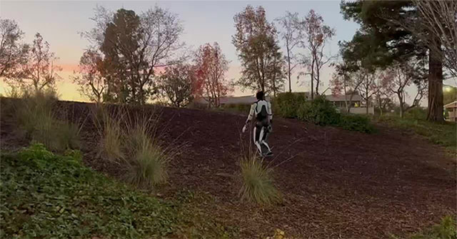 Elon Musk shows off humanoid robot's hill climbing ability