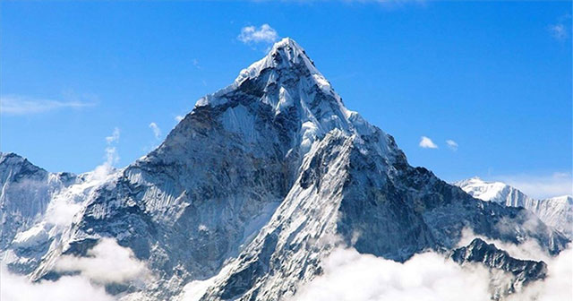 Erosion threatens the height of Mount Everest