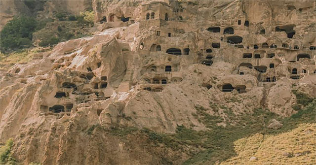 Explore the mysterious stone cave city in Georgia