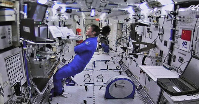 First Chinese woman to live in space for 100 days