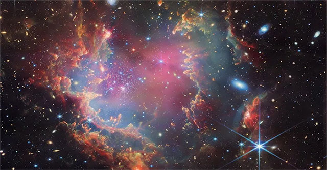 First 'hybrid' star and planet object revealed outside the Milky Way