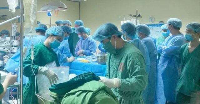 For the first time, Vietnam successfully separated a human liver
