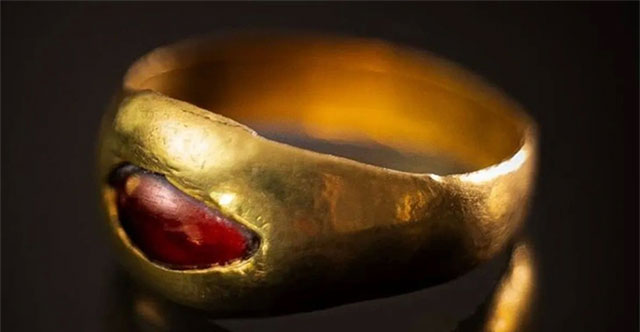 Found an intact 2,300-year-old gold ring in the ancient citadel