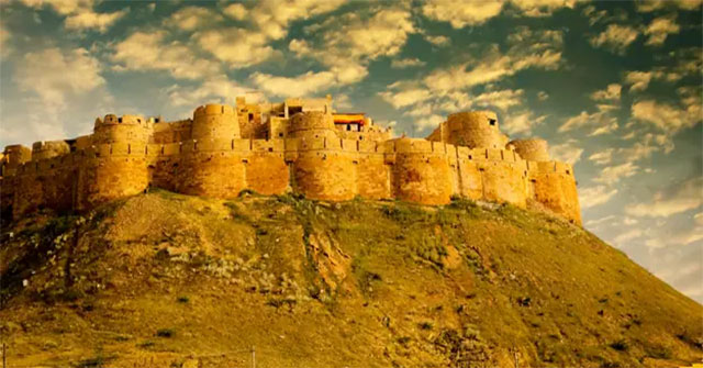 'Golden fortress' Jaisalmer: The place where the cruelest customs are hidden