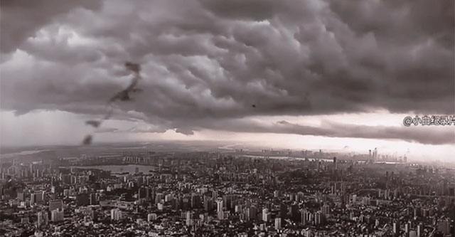 Hail, deadly gusts of wind in China: Apartment and dormitory windows were torn apart, creating a horrifying scene