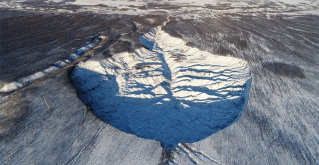 'Hell's Gate' in Russia gets bigger every year