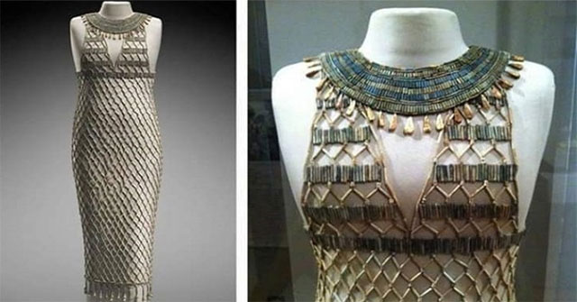 How did the ancient Egyptians dress?