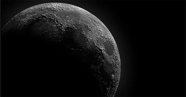 How did the Indian spacecraft survive the harsh cold on the dark side of the Moon?