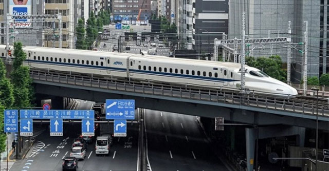 How did the Shinkansen bullet train change the world?