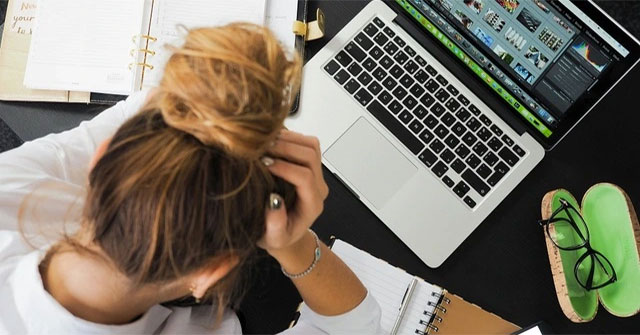 How does chronic anxiety damage the heart?