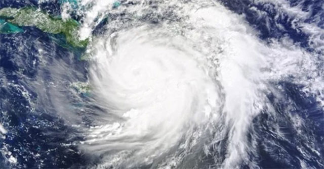 How does the weather change from El Nino to La Nina?