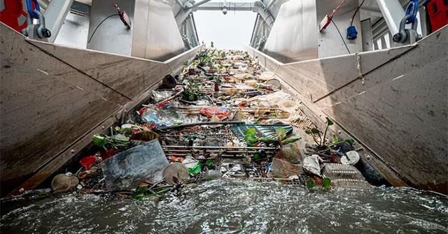How was the world's dirtiest river saved?