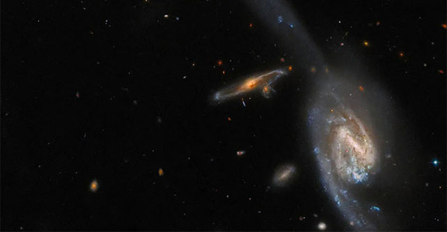 Hubble telescope captures image of 'bridge' connecting two galaxies