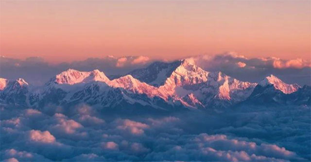 Identify the largest mountain range on Earth that no one has seen ...