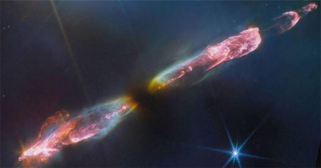 Image of a new star spewing gas loudly across the Milky Way galaxy