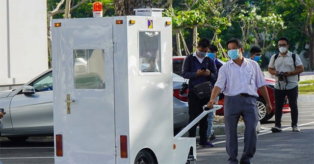 Inventing a cabin to carry Covid-19 patients in isolation