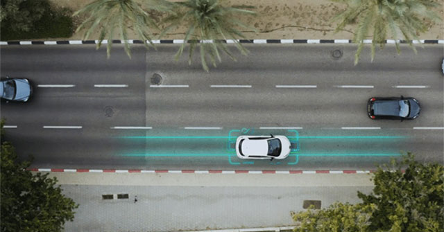 Israel builds road with wireless charging for electric vehicles