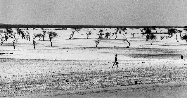 Lake turned into desert because of climate change