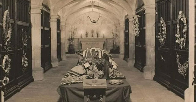Little-known secrets inside the 200-year-old British Royal crypt