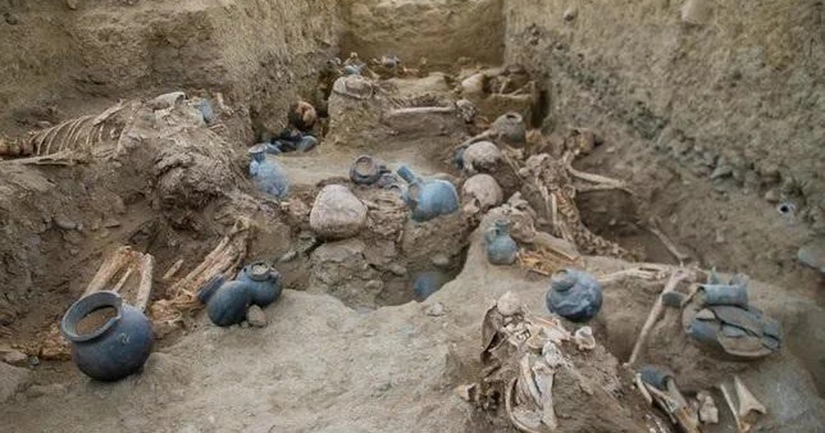 Mass graves in Peru reveal dozens of women living and dying with weaving?
