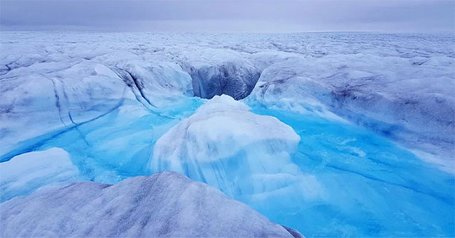 Melting ice produces more energy than 10 hydroelectric stations